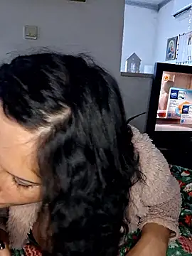 anaaamariaaaa online show from January 18, 2026, 11:36 am