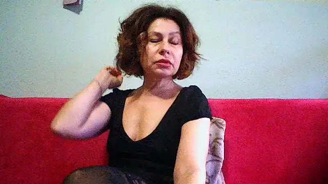 Mat Elenore online show from February 19, 2026, 7:04 am