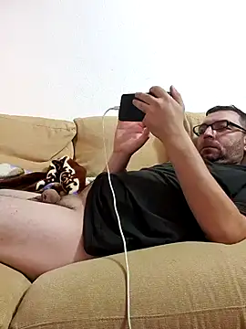 crissbadboy online show from September 25, 2025, 4:32 pm