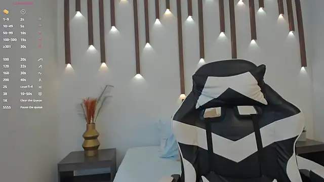 megan cooper28 online show from November 1, 2025, 7:38 pm