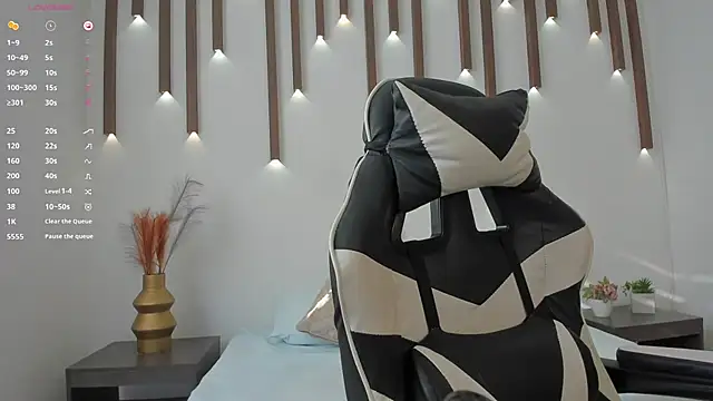 megan cooper28 online show from November 8, 2025, 12:16 pm