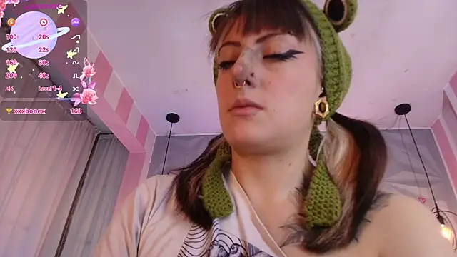 Snapshot of Candy_morgan412 chatting on October 3, 2025, 12:13 pm Candy morgan412 online show from October 3, 2025, 12:13 pm