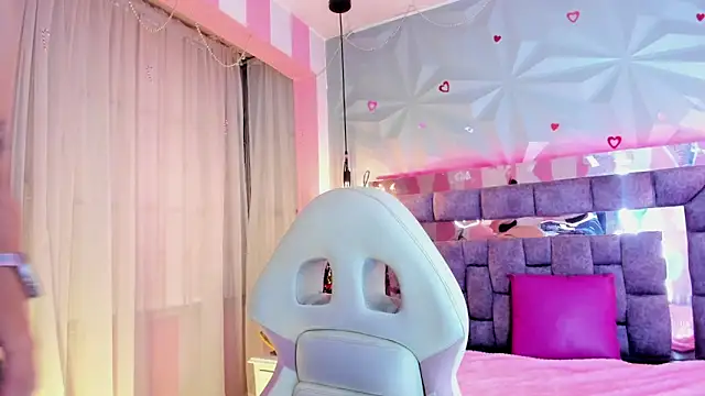 Snapshot of Candy_morgan412 chatting on December 16, 2025, 11:48 am Candy morgan412 online show from December 16, 2025, 11:48 am