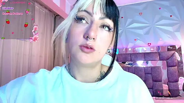 Snapshot of Candy_morgan412 chatting on January 18, 2026, 12:20 pm Candy morgan412 online show from January 18, 2026, 12:20 pm