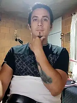 Snapshot of Rejy1992 chatting on December 29, 2024, 3:44 am Rejy1992 online show from December 29, 2024, 3:44 am