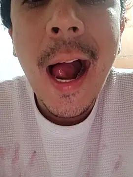 Snapshot of Rejy1992 chatting on February 14, 2025, 2:02 pm Rejy1992 online show from February 14, 2025, 2:02 pm