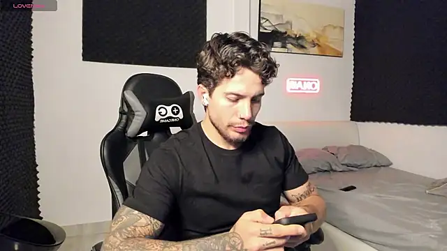 LucianSinclair online show from January 8, 2026, 2:47 am