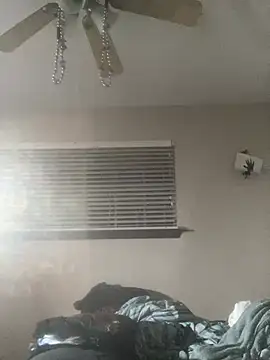 Everlyrose27 online show from December 14, 2024, 6:13 am