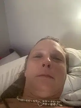 Everlyrose27 online show from December 17, 2024, 2:33 pm