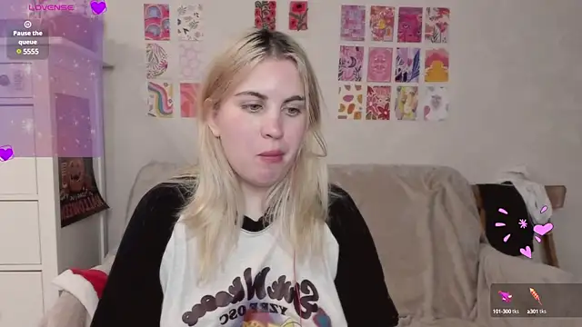 Snapshot of pawpaws chatting on December 27, 2024, 12:45 pm pawpaws online show from December 27, 2024, 12:45 pm