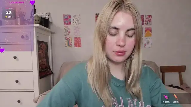 Snapshot of pawpaws chatting on January 22, 2025, 8:17 pm pawpaws online show from January 22, 2025, 8:17 pm