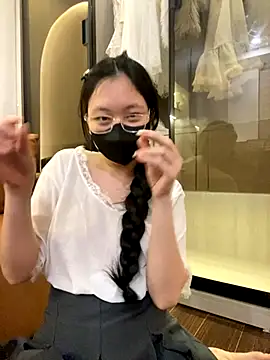 MEOW MEO online show from November 6, 2025, 4:30 pm