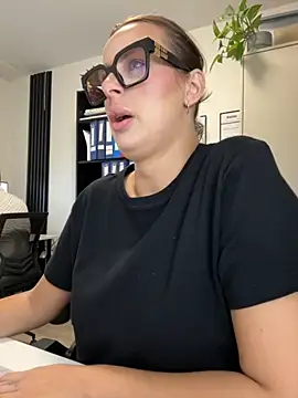 Hii Lolla online show from September 11, 2025, 6:57 am