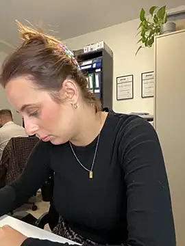 Hii Lolla online show from October 14, 2025, 6:03 am