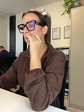 Hii Lolla online show from November 13, 2025, 7:07 am