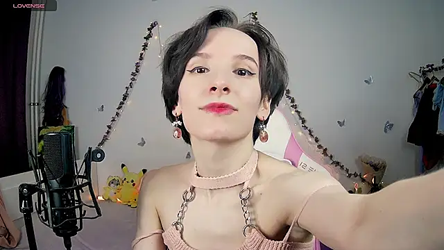 Snapshot of Violet_Veliya chatting on December 4, 2024, 4:05 pm Violet Veliya online show from December 4, 2024, 4:05 pm