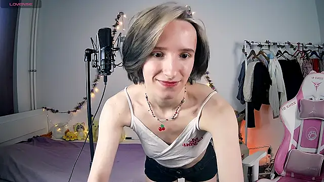 Snapshot of Violet_Veliya chatting on March 7, 2025, 4:11 pm Violet Veliya online show from March 7, 2025, 4:11 pm