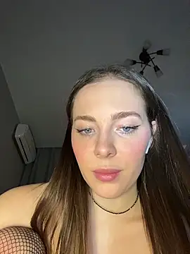 -SweetDi- online show from January 9, 2026, 7:04 pm