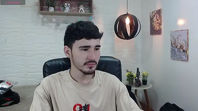 Snapshot of DmitriSanders chatting on January 9, 2025, 8:22 pm DmitriSanders online show from January 9, 2025, 8:22 pm