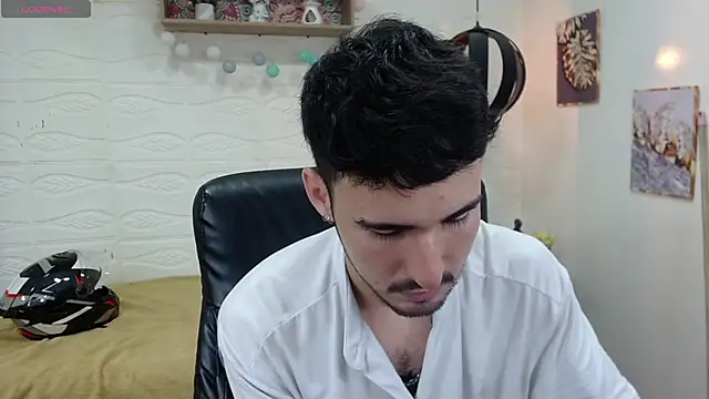 Snapshot of DmitriSanders chatting on February 11, 2025, 2:46 am DmitriSanders online show from February 11, 2025, 2:46 am