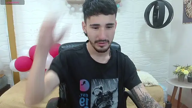 Snapshot of DmitriSanders chatting on March 8, 2025, 8:57 pm DmitriSanders online show from March 8, 2025, 8:57 pm