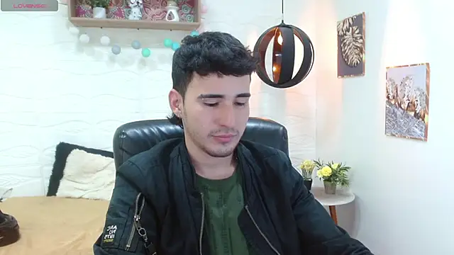 Snapshot of DmitriSanders chatting on March 16, 2025, 3:14 am DmitriSanders online show from March 16, 2025, 3:14 am