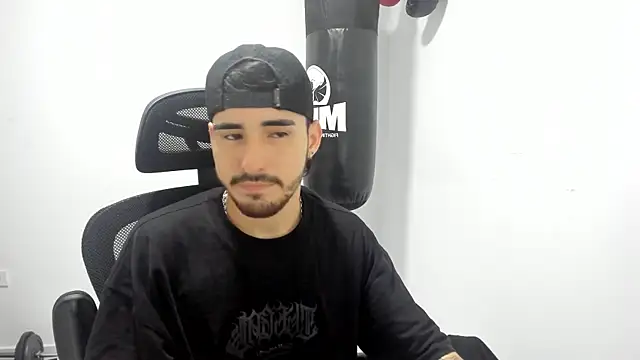 Snapshot of DmitriSanders chatting on September 9, 2025, 10:31 pm DmitriSanders online show from September 9, 2025, 10:31 pm