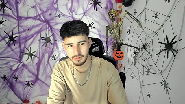 Snapshot of DmitriSanders chatting on September 28, 2025, 7:52 pm DmitriSanders online show from September 28, 2025, 7:52 pm