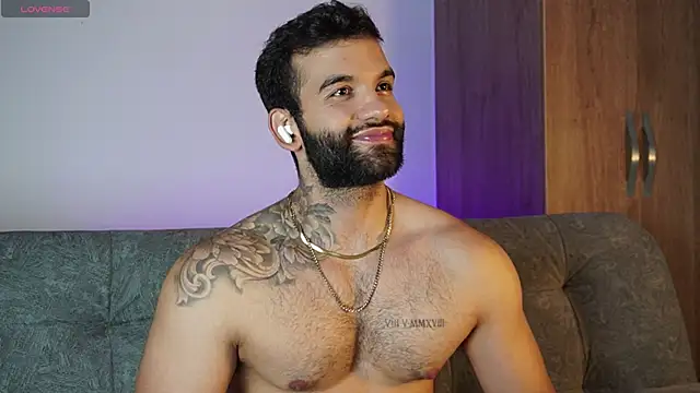 MarkHazze online show from November 3, 2025, 11:04 pm