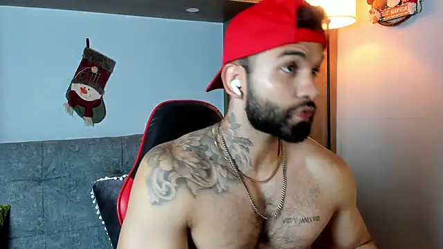 MarkHazze online show from December 15, 2025, 10:58 pm