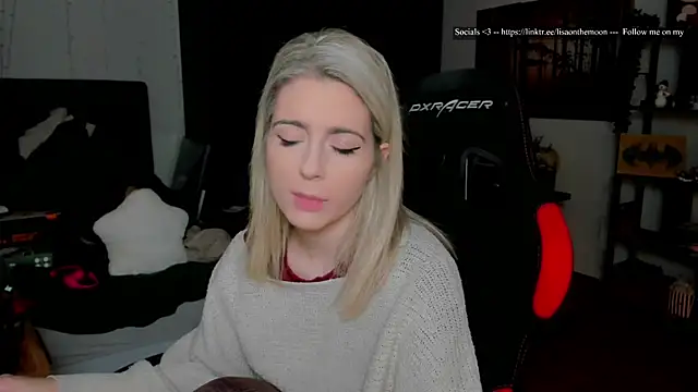 Snapshot of Lisaonthemoon chatting on January 17, 2026, 6:33 pm Lisaonthemoon online show from January 17, 2026, 6:33 pm