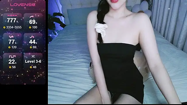 Snapshot of _Viviann_ chatting on December 10, 2024, 4:06 pm Viviann online show from December 10, 2024, 4:06 pm