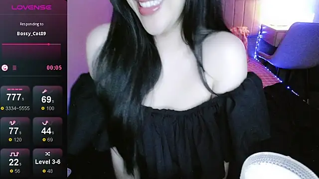 Snapshot of _Viviann_ chatting on October 19, 2025, 3:34 pm Viviann online show from October 19, 2025, 3:34 pm