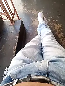 dredre1069 online show from December 23, 2024, 5:11 pm