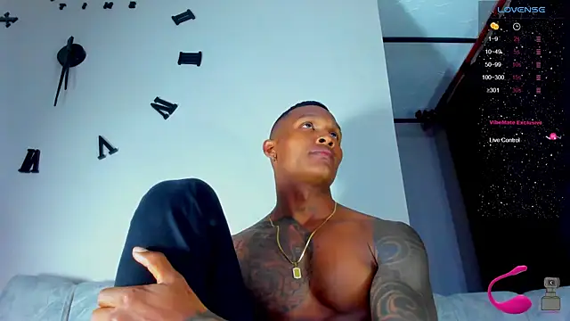 esteveen ortegas  online show from December 20, 2024, 7:55 am