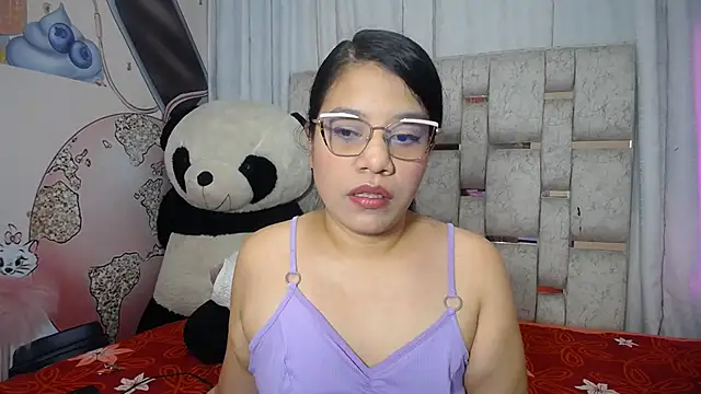 Snapshot of KEYRA-MILLER- chatting on December 1, 2025, 2:49 am KEYRA-MILLER- online show from December 1, 2025, 2:49 am