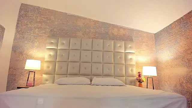 Lezy  online show from March 25, 2026, 7:42 pm