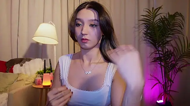 Sarasuo1 online show from March 3, 2025, 12:37 pm