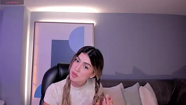 Snapshot of PaulinaSantos_ chatting on March 19, 2025, 7:17 pm PaulinaSantos online show from March 19, 2025, 7:17 pm