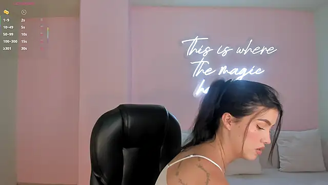 Snapshot of PaulinaSantos_ chatting on September 27, 2025, 7:30 pm PaulinaSantos online show from September 27, 2025, 7:30 pm