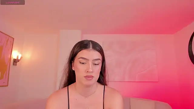 PaulinaSantos  online show from December 19, 2025, 8:16 pm