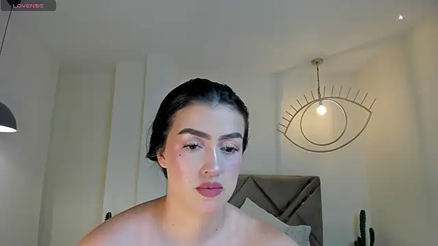 PaulinaSantos  online show from March 11, 2026, 8:04 pm