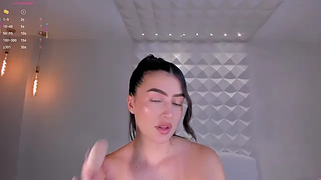 PaulinaSantos  online show from March 23, 2026, 7:51 pm