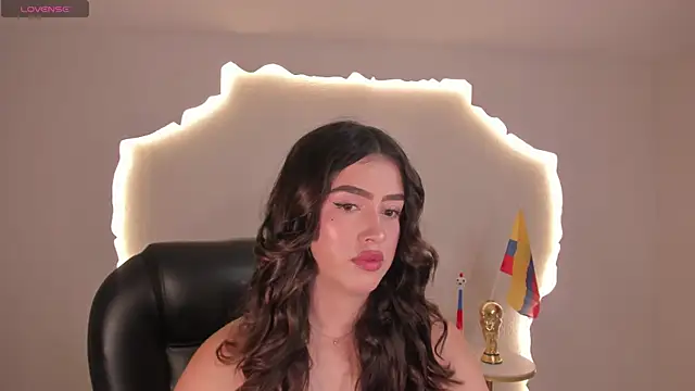 Snapshot of PaulinaSantos_ chatting on June 20, 2026, 8:22 pm PaulinaSantos online show from June 20, 2026, 8:22 pm