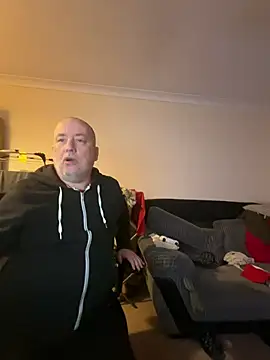 LondonTeffy online show from December 6, 2024, 10:19 pm