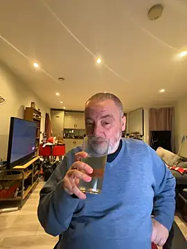 LondonTeffy online show from March 26, 2026, 10:15 pm