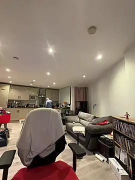 LondonTeffy online show from March 30, 2026, 9:05 pm