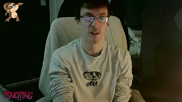 Snapshot of Itsnotting834 chatting on January 17, 2025, 9:39 pm Itsnotting834 online show from January 17, 2025, 9:39 pm