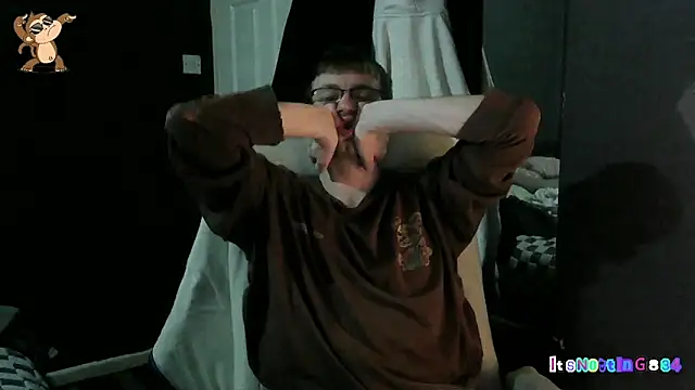 Snapshot of Itsnotting834 chatting on March 15, 2025, 10:00 pm Itsnotting834 online show from March 15, 2025, 10:00 pm