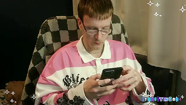 Snapshot of Itsnotting834 chatting on February 18, 2026, 8:05 pm Itsnotting834 online show from February 18, 2026, 8:05 pm